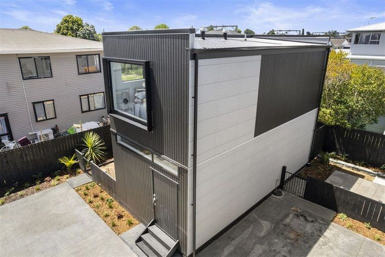 Photo of property in 40e Kenderdine Road, Papatoetoe, Auckland, 2025