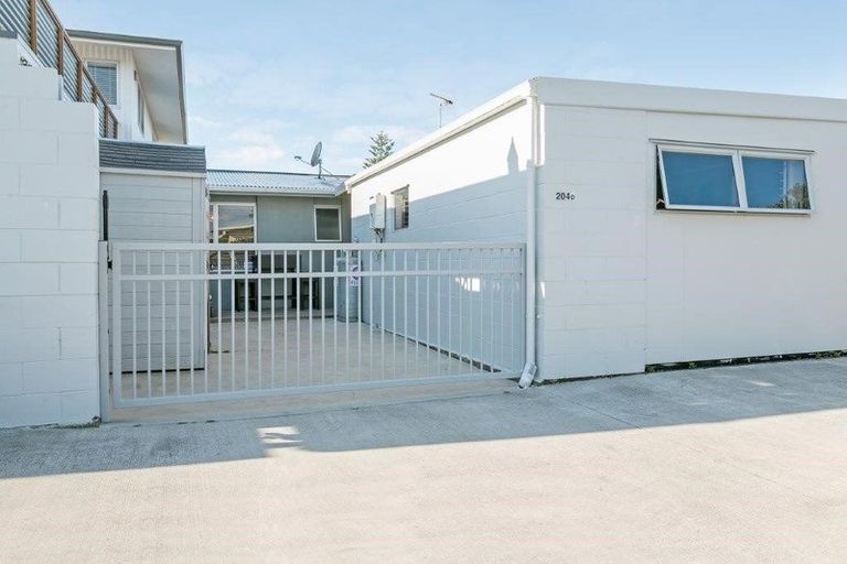 Photo of property in 204 Marine Parade, Mount Maunganui, 3116