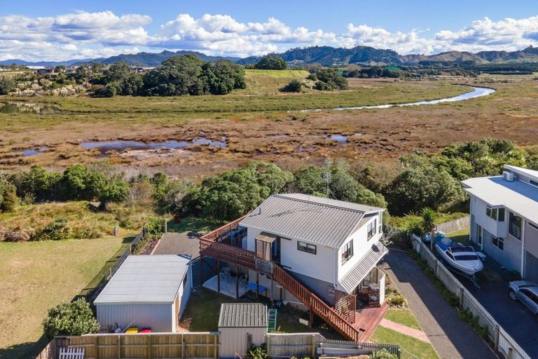 Photo of property in 266b Seaforth Road, Waihi Beach, 3611