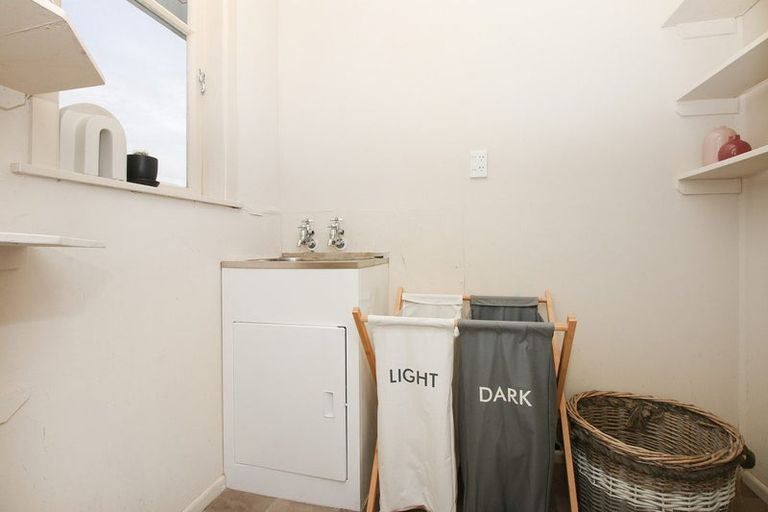 Photo of property in 6 Fox Place, Cloverlea, Palmerston North, 4412