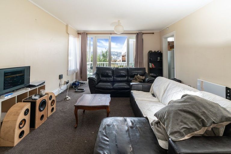 Photo of property in 16 Austin Street, Mount Victoria, Wellington, 6011
