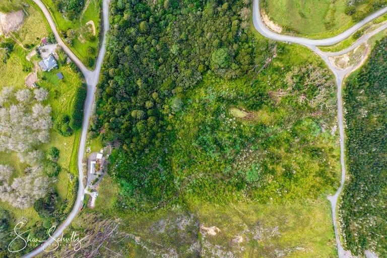 Photo of property in 800 Bickerstaffe Road, Maungaturoto, 0587