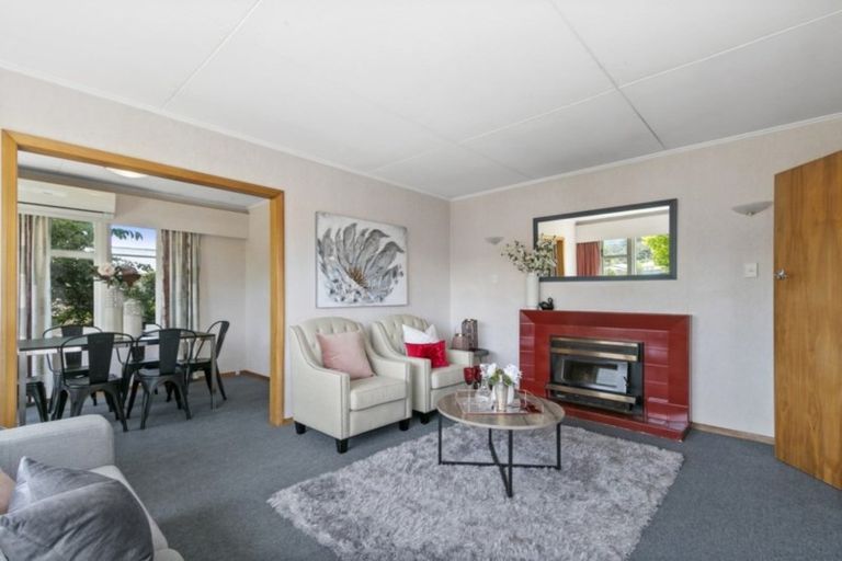 Photo of property in 43 Totara Street, Wainuiomata, Lower Hutt, 5014