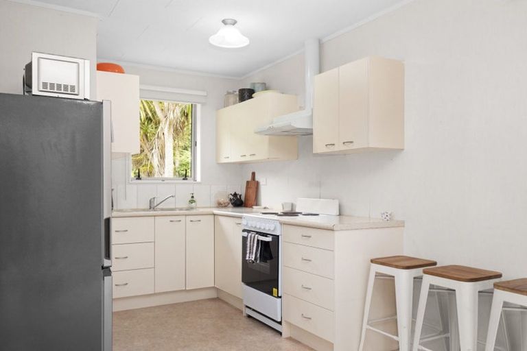 Photo of property in 3 Rongomau Lane, Raumati South, Paraparaumu, 5032