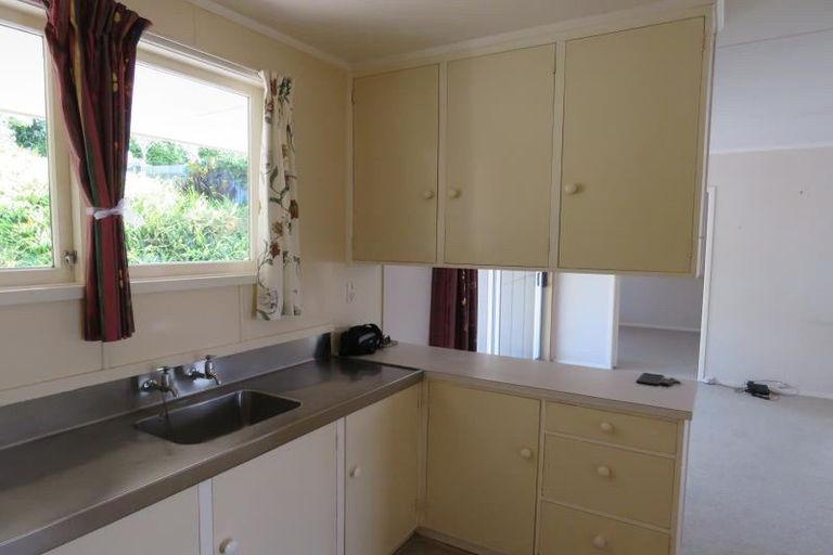 Photo of property in 17a Scott Street, Moturoa, New Plymouth, 4310