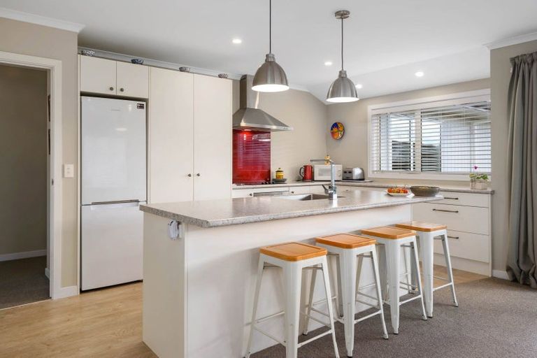 Photo of property in 68 Kenrigg Road, Kinloch, Taupo, 3377