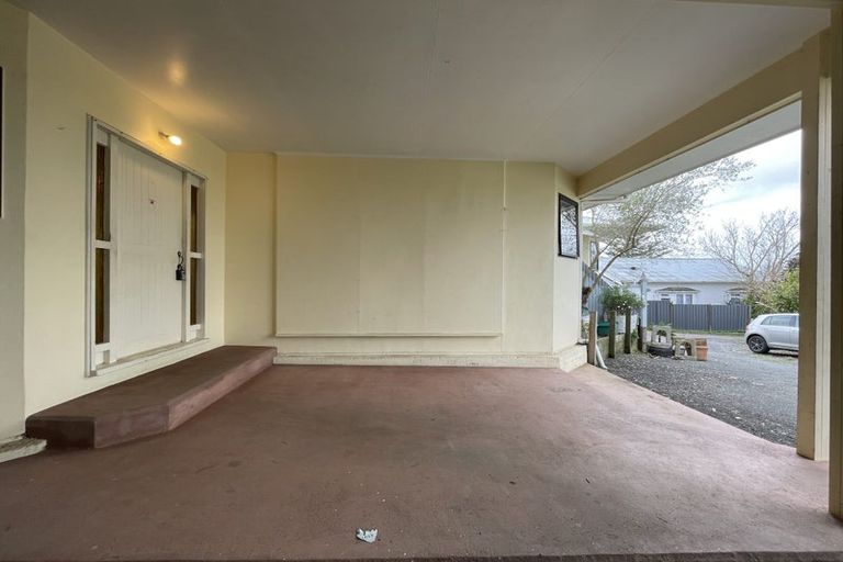 Photo of property in 32a Te Atatu Road, Te Atatu South, Auckland, 0610