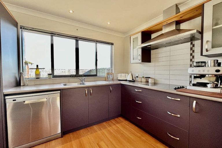 Photo of property in 20 Kelso Grove, Kelson, Lower Hutt, 5010