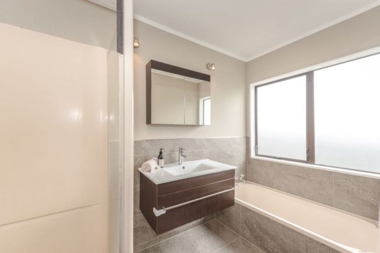 Photo of property in 39a Matipo Crescent, Pukete, Hamilton, 3200