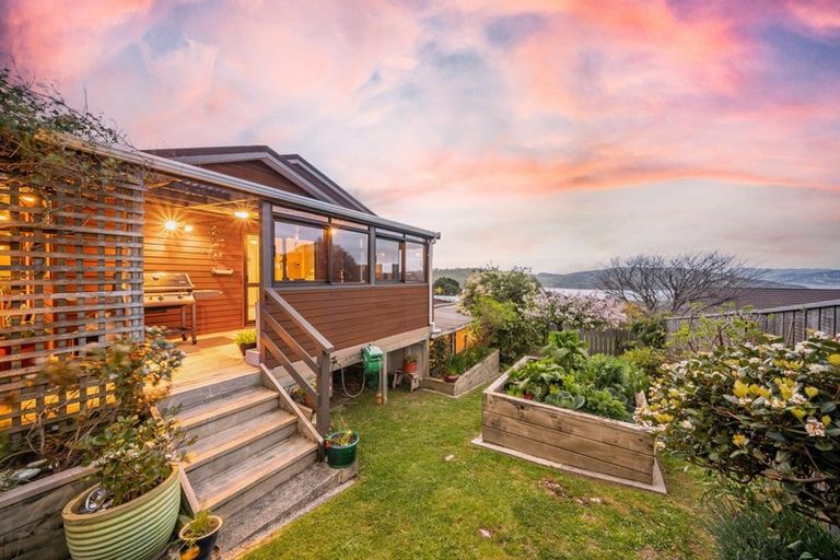 Photo of property in 11 Halladale Road, Papakowhai, Porirua, 5024