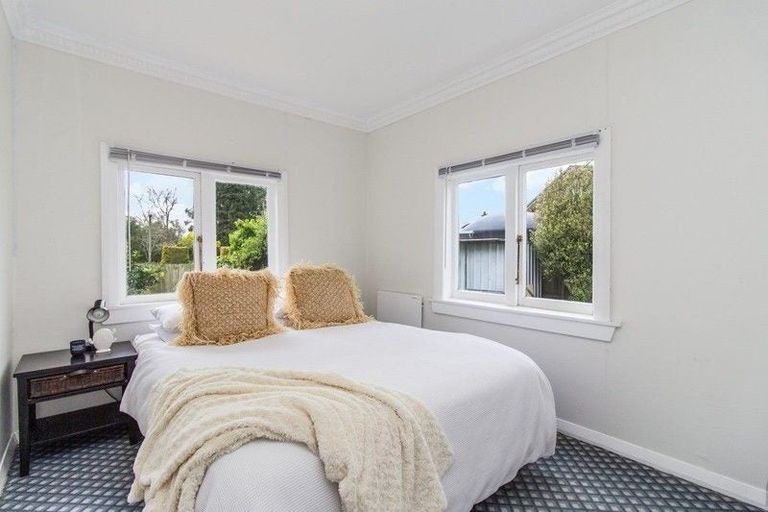 Photo of property in 1 Ngareta Road, Mourea, Rotorua, 3074