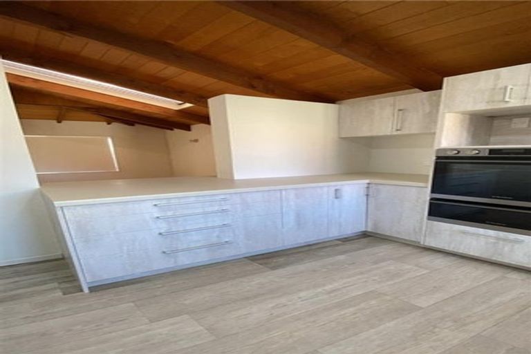 Photo of property in 240b Devonport Road, Tauranga, 3110