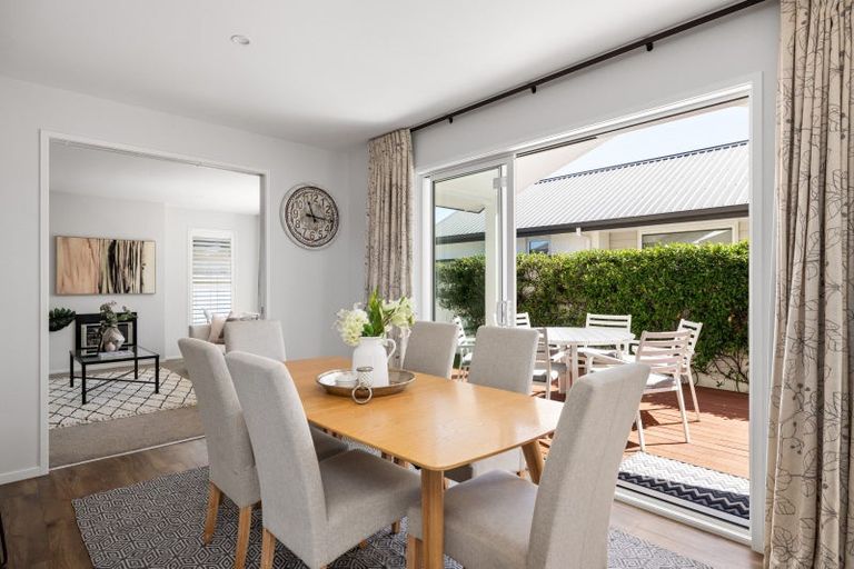 Photo of property in 28 Te Aranga Drive, Papamoa Beach, Papamoa, 3118