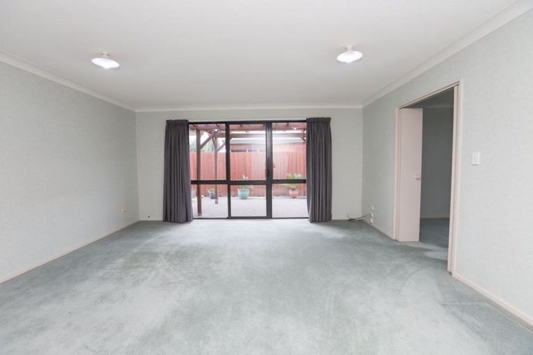 Photo of property in 16 Bouverie Crescent, Flagstaff, Hamilton, 3210