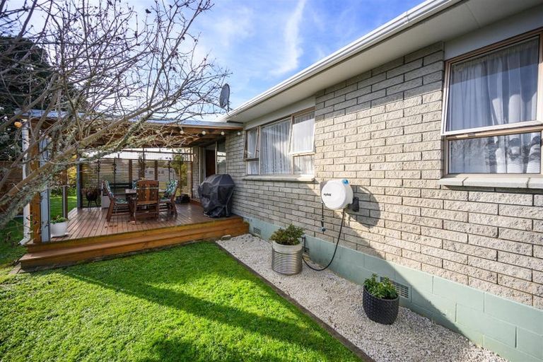 Photo of property in 21 Flower Street, Bulls, 4818