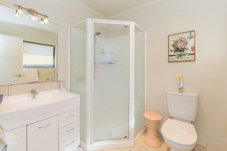 Photo of property in 7 Wakefield Road, Levin, 5571