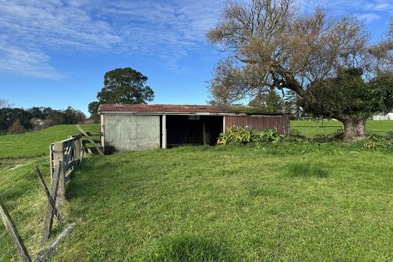 Photo of property in 2070 Kakaramea Road, Ngahinapouri, Hamilton, 3290