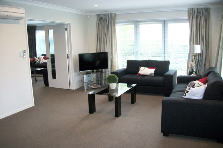 Photo of property in 15 Pentonville Close, Westmorland, Christchurch, 8025