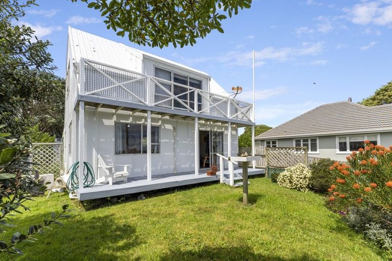 Photo of property in 54 Ngaio Street, Otaki Beach, Otaki, 5512