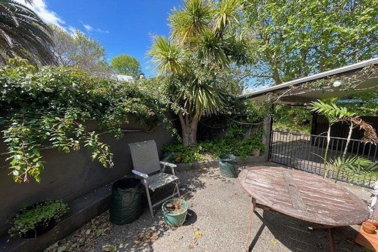 Photo of property in 1/15 Telephone Road, Birkenhead, Auckland, 0626