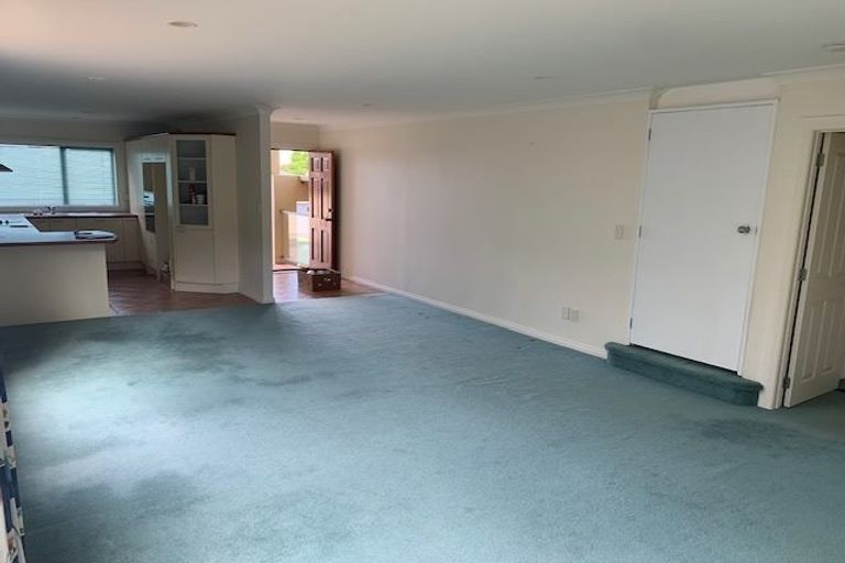 Photo of property in 155c Hobsonville Road, West Harbour, Auckland, 0618