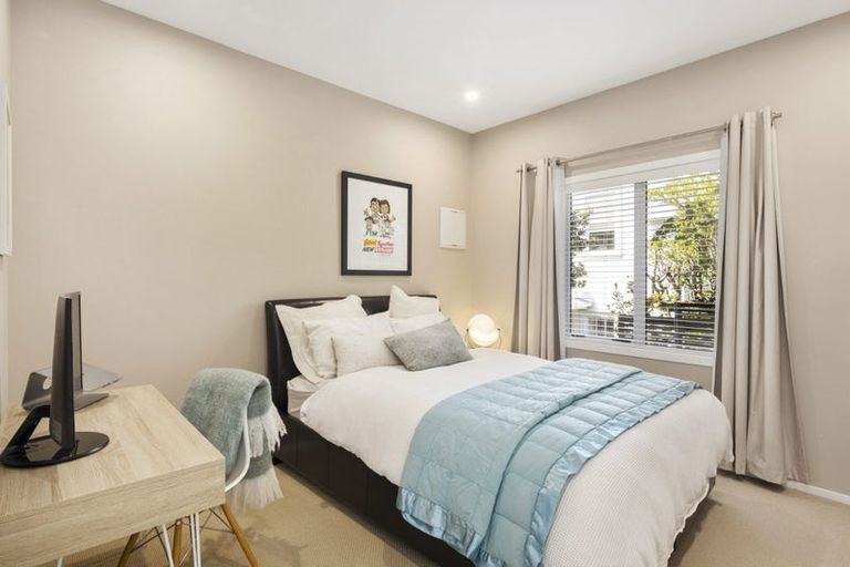 Photo of property in 30 Milne Terrace, Island Bay, Wellington, 6023