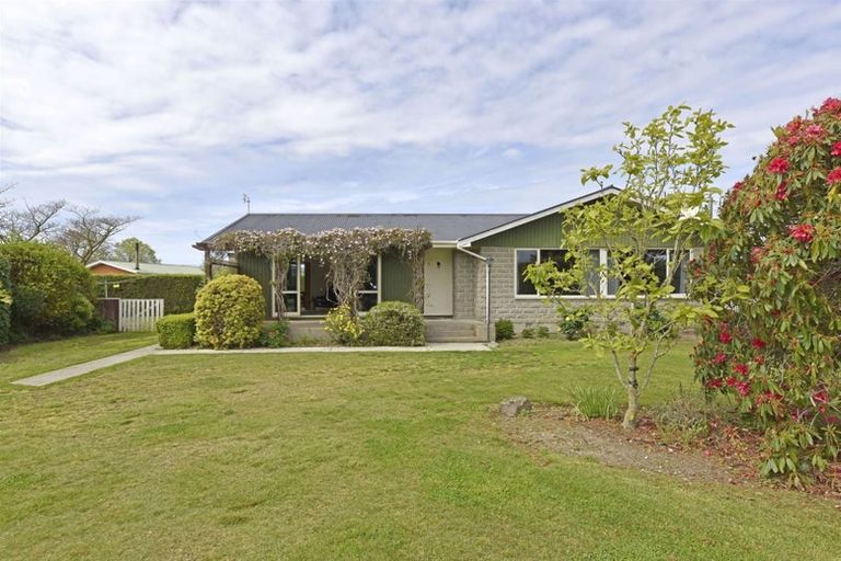 Photo of property in 14 Pound Road, Leeston, 7632