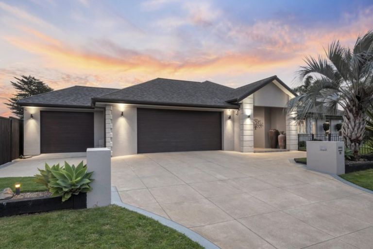 Photo of property in 82 Palm Beach Boulevard, Papamoa Beach, Papamoa, 3118