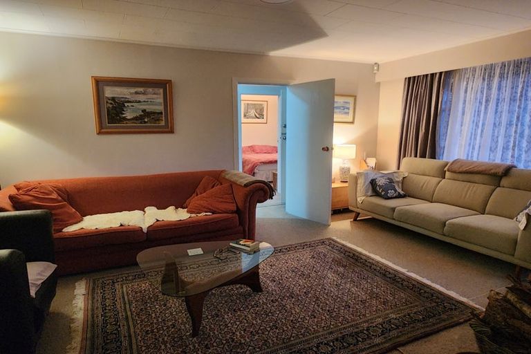 Photo of property in 1 Holmes Grove, Naenae, Lower Hutt, 5011