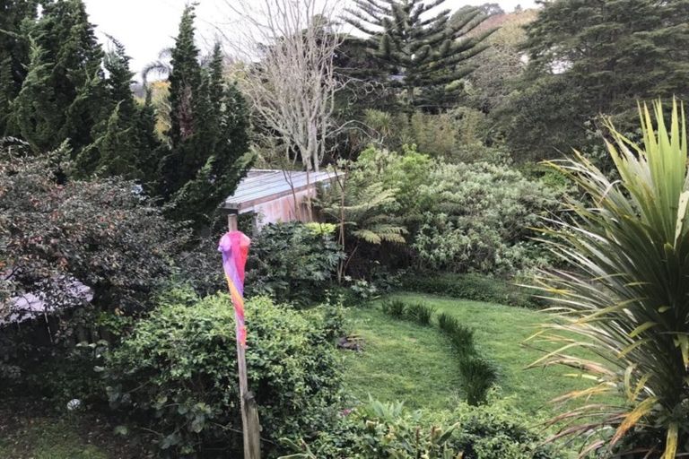 Photo of property in 12 Airey Place, Torbay, Auckland, 0630