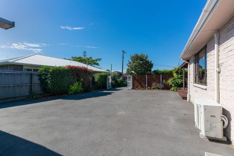 Photo of property in 37 Moffett Street, Islington, Christchurch, 8042
