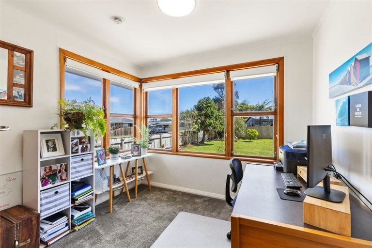 Photo of property in 20 Cook Street, Carters Beach, Westport, 7825