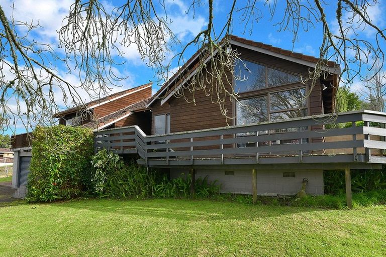 Photo of property in 11 Tatyana Place, Massey, Auckland, 0614