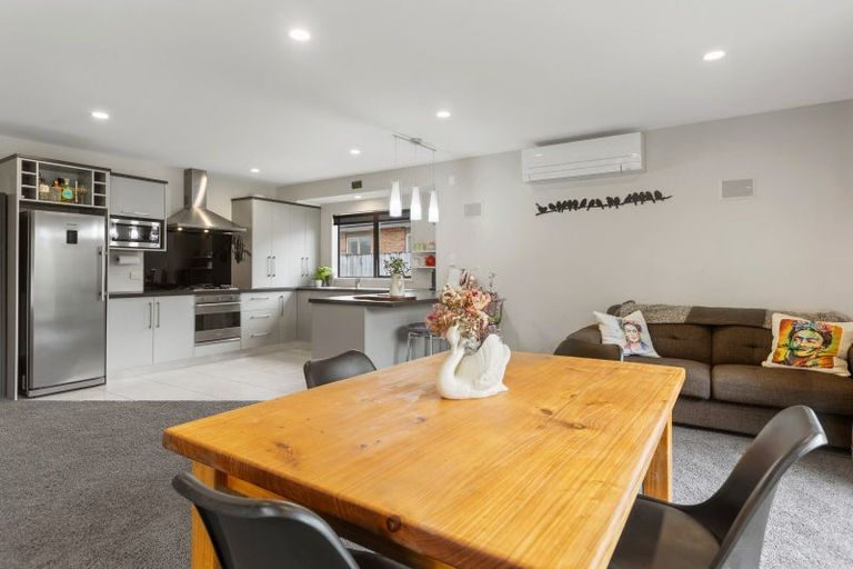 Photo of property in 10c Virginia Place, Whalers Gate, New Plymouth, 4310