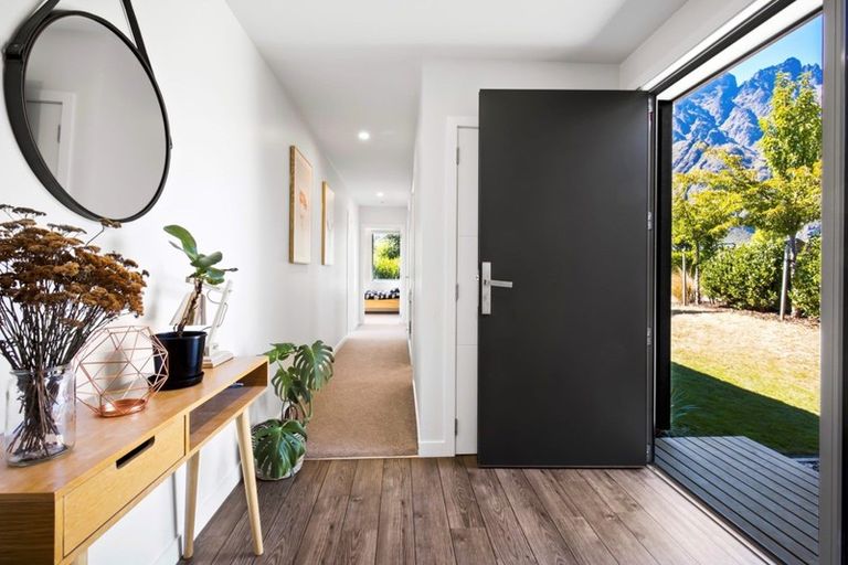 Photo of property in 3 Caithness Court, Jacks Point, Queenstown, 9371