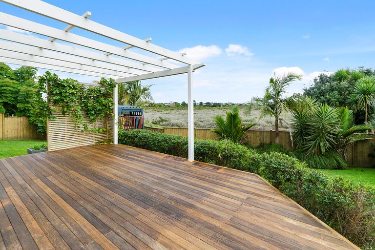 Photo of property in 29 Fergy Crescent, Wattle Downs, Auckland, 2103