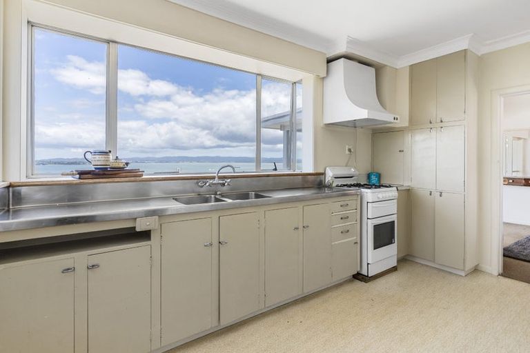 Photo of property in 1/26 Tizard Road, Birkenhead, Auckland, 0626