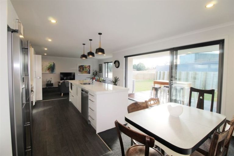 Photo of property in 13 Dove Place, Holmes Hill, Oamaru, 9401