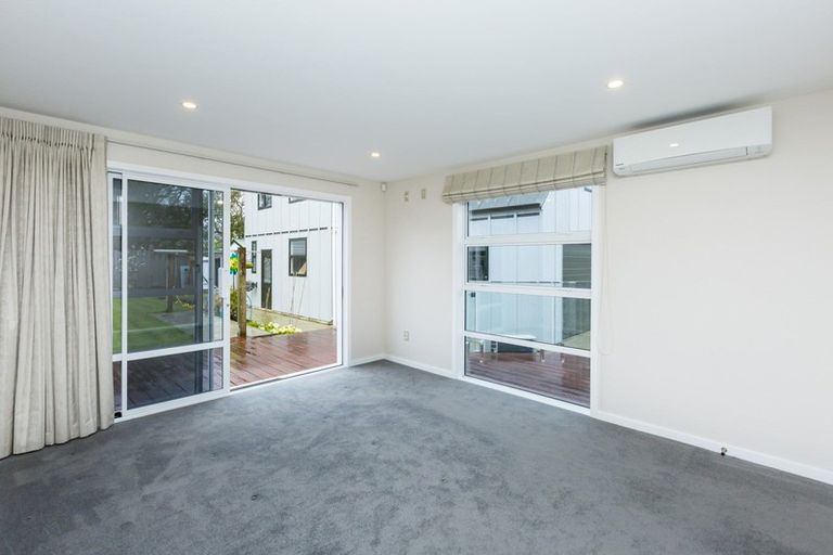 Photo of property in 18 Robertson Street, Elderslea, Upper Hutt, 5018