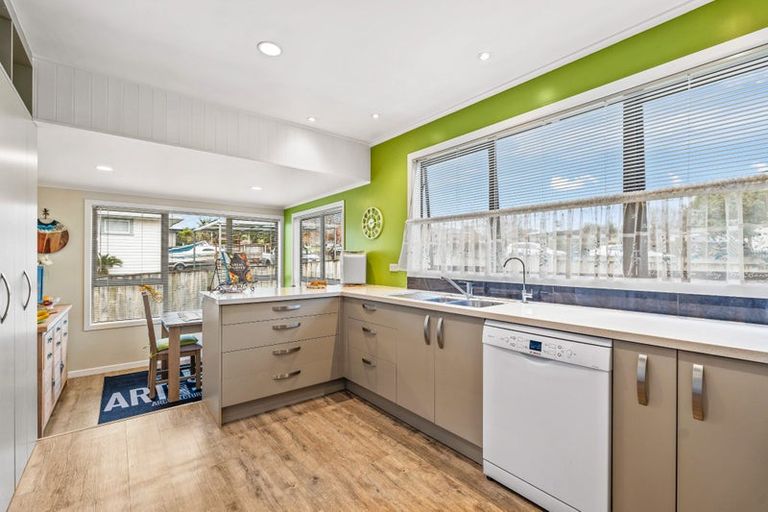 Photo of property in 9 Montgomery Avenue, Onerahi, Whangarei, 0110