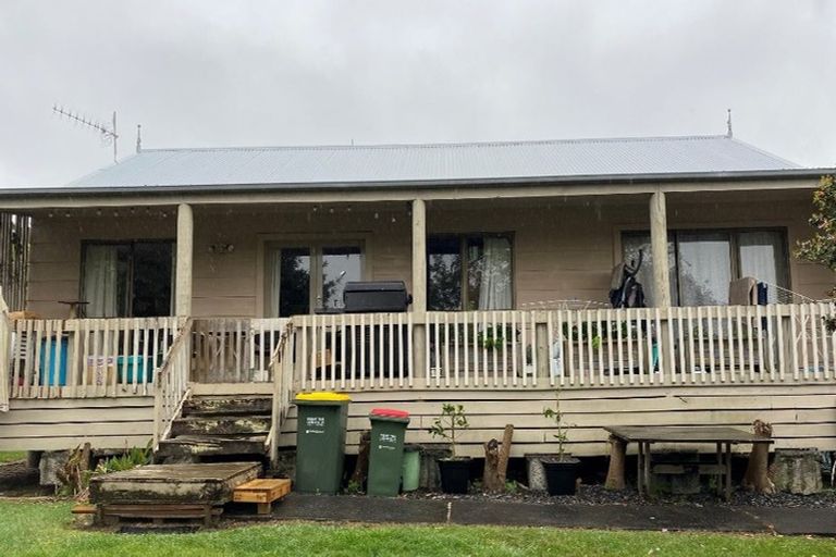 Photo of property in 25 Gilbass Avenue, Hamilton Lake, Hamilton, 3204