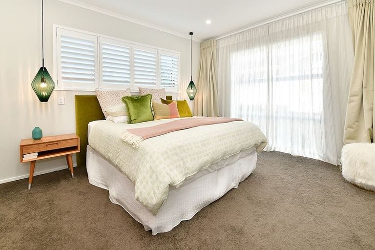 Photo of property in 48 Amorino Drive, Red Beach, 0932