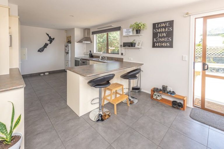 Photo of property in 33 Karamu Street, Tawhero, Whanganui, 4501