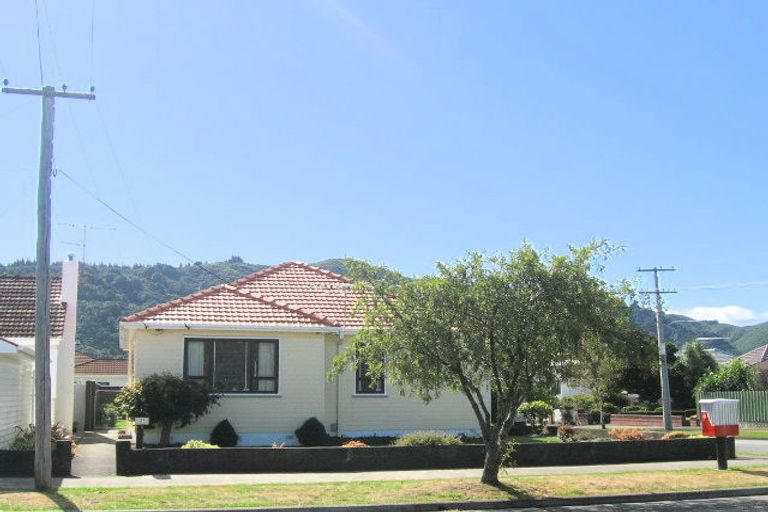 Photo of property in 31 Kowhai Avenue, Ebdentown, Upper Hutt, 5018