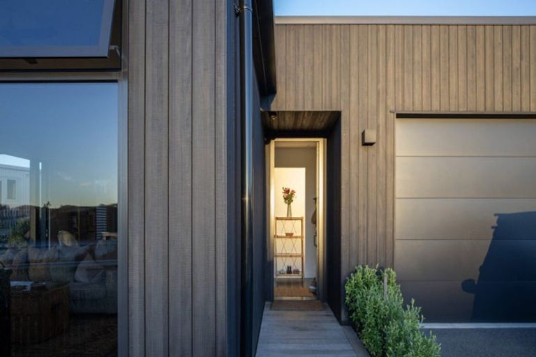 Photo of property in 13 Rangitahi Road, Raglan, 3225