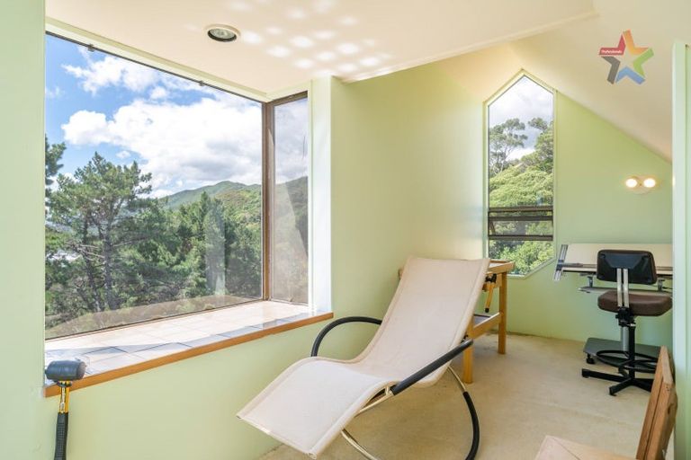 Photo of property in 39 Nikau Road, Point Howard, Lower Hutt, 5013