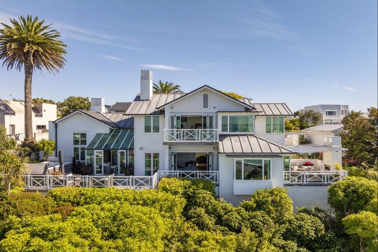 Photo of property in 8 Elizabeth Road, Bluff Hill, Napier, 4110