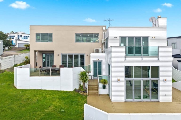 Photo of property in 122 Kittiwake Drive, Schnapper Rock, Auckland, 0632