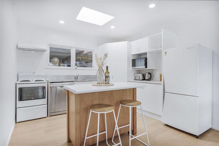 Photo of property in 13 Knightsbridge Place, Dinsdale, Hamilton, 3204