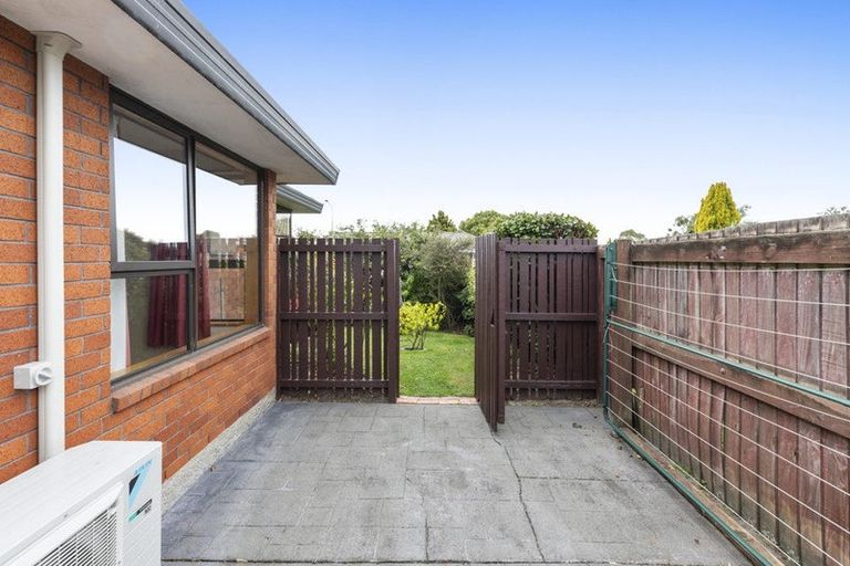 Photo of property in 1/40 Shannon Place, Belfast, Christchurch, 8051
